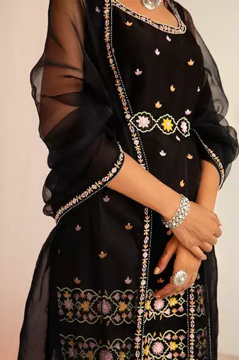 Black embroidered handcrafted kurta set