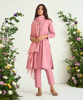 Onion pink embroidered kurta set 1