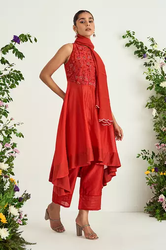 Red embroidered kurta set