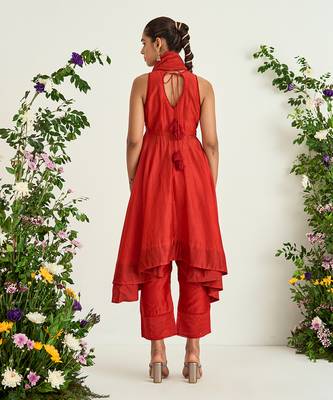 Red embroidered kurta set 3