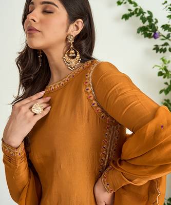 Mustard embroidered kurta set 4