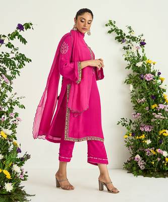 Rani pink embroidered kurta set 2
