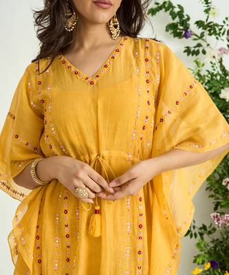 Yellow hand embroidered kaftan with inner 3