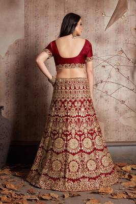 Women'S Red Velvet Resham Lehenga Choli Set 5