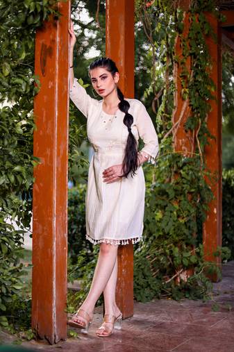 Designer Off White Colour Kurti With Fancy Resham Embroidery Work And Girlish Looks