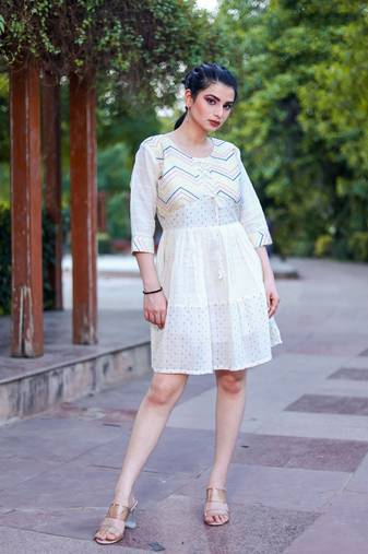 Designer Off White Colour Kurti With Fancy Resham Embroidery Work And Girlish Looks