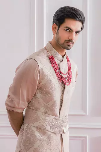 Dusty rose ahmedpur bandi set