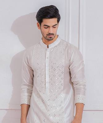 White sadiqabad kurta set 4