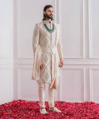 Champagne khanpur sherwani set 1