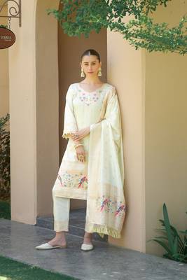 Beautiful White Colour Woven Paithnai Designer Fancy Girlish Banarasi Silk Salwaar Kameez 1