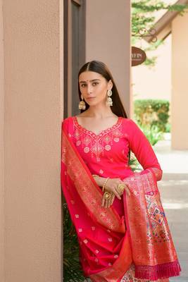 Beautiful Gajri Colour Woven Paithnai Designer Fancy Girlish Banarasi Silk Salwaar Kameez 2