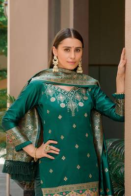 Beautiful Green Colour Woven Paithnai Designer Fancy Girlish Banarasi Silk Salwaar Kameez 2