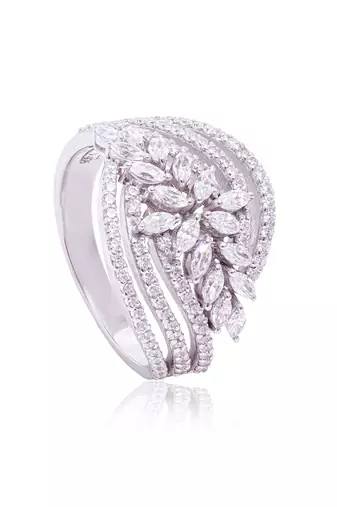 White folha ring