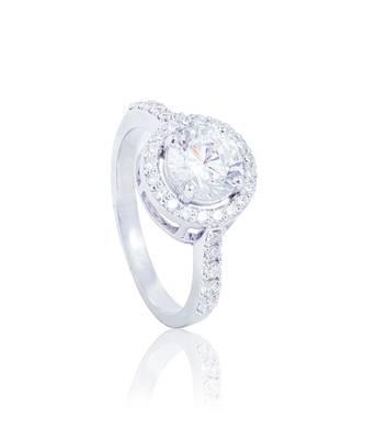 White round halo solitaire ring 2