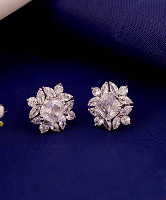 White gardenia studs 1