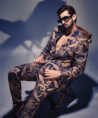 Black paisely tuxedo with pant 3