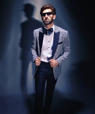 White abstract jacquard tuxedo with pant 3