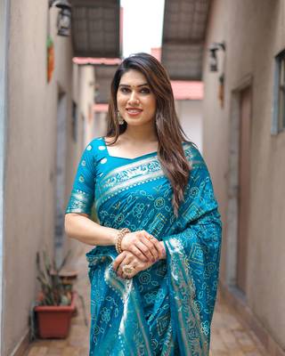 Teal Woven Design Bandhej Silk Blend Saree With Blouse 3