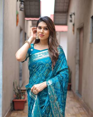 Teal Woven Design Bandhej Silk Blend Saree With Blouse 5