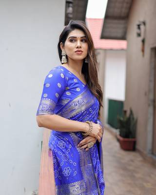 Blue Woven Design Bandhej Silk Blend Saree With Blouse 5
