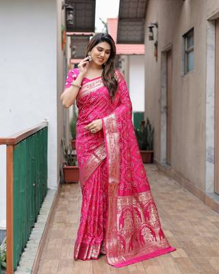 Pink Woven Design Bandhej Silk Blend Saree With Blouse 3