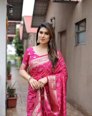 Pink Woven Design Bandhej Silk Blend Saree With Blouse 5