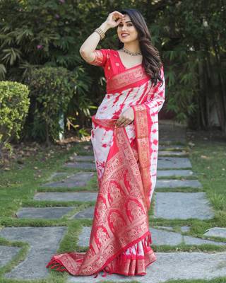 Red Woven Design Bandhej Silk Blend Saree With Blouse 2