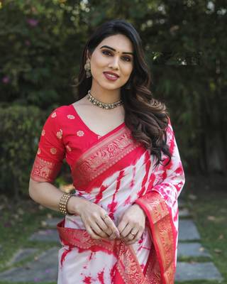 Red Woven Design Bandhej Silk Blend Saree With Blouse 4