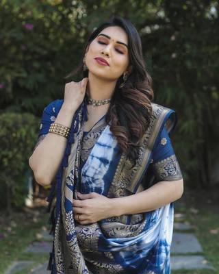 Navy Blue Woven Design Bandhej Silk Blend Saree With Blouse 3
