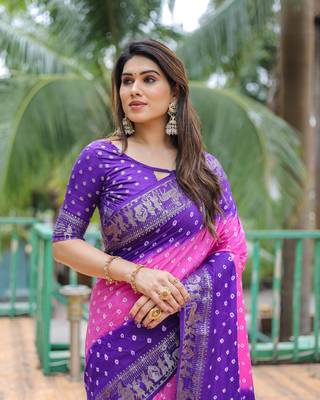 Pink Woven Design Bandhej Silk Blend Saree With Blouse 3