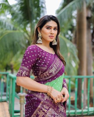 Parrot Green Woven Design Bandhej Silk Blend Saree With Blouse 4