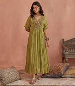 Green flower embroidery tunic