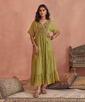 Green flower embroidery tunic 2
