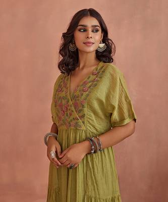 Green flower embroidery tunic 4