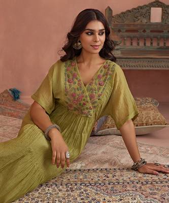 Green flower embroidery tunic 5