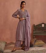 Mauve flower emroidery kurta set