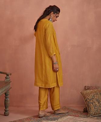 Yellow floral emroidered tunic set 3