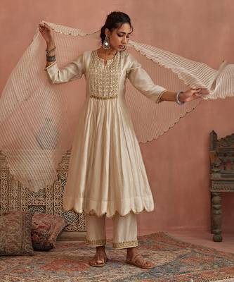 Ivory metal hand embroidered anarkali set 3