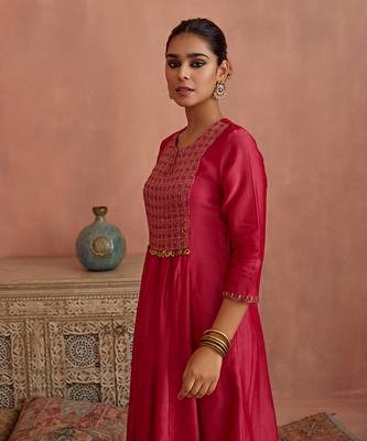 Magenta metal hand embroidered anarkali set 5