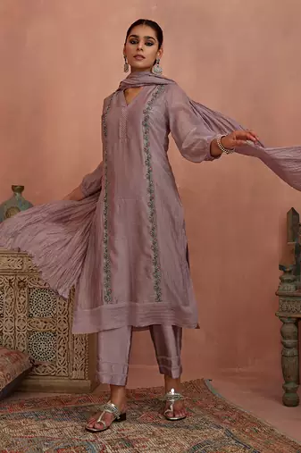 Mauve flower lace kurta set