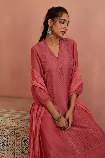 Coral flower lace kurta set
