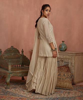 Ivory thread embroidered gharara set 3