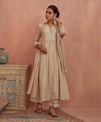 Ivory a line kurta set 2