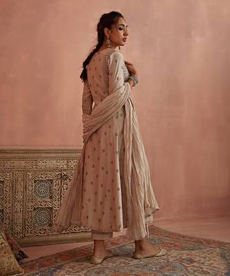 Ivory thread embroidered a line kurta set 3