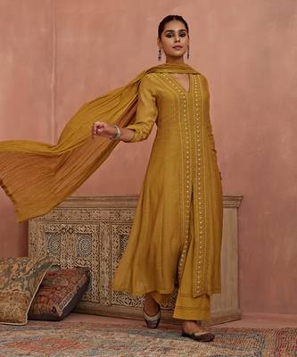 Mustard front open lace kurta set 4