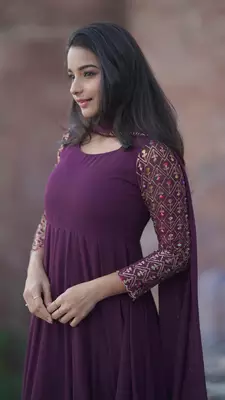 Heavy Georgette Women's Embroidery work Kurti with Dupatta set  2