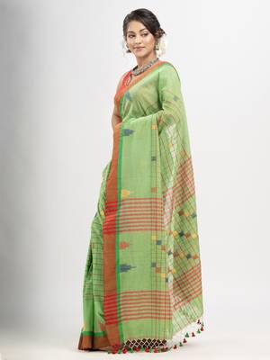 Lime Green cotton all body check and buti with pallu buti in solid broder handloom saree 3