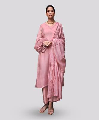 Blush pink annika kurta set 1