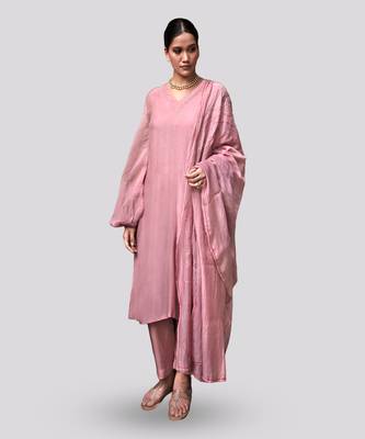 Blush pink annika kurta set 2