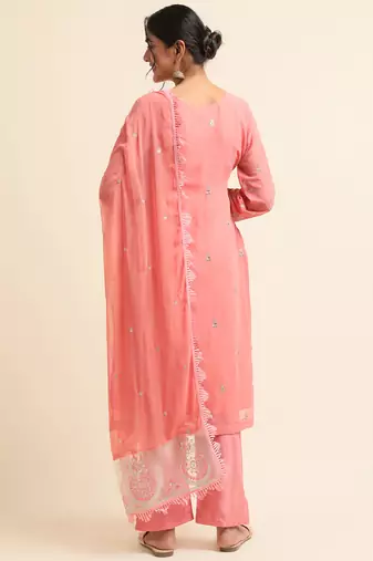 Peach embroidered faux georgette pakistani salwar suit